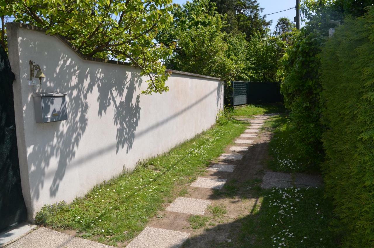 House At Lake "Alte Donau" In Vienna Exterior photo